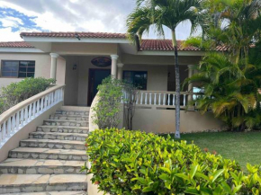 Hispaniola 3 bed, 3 bath Villa with pool & jacuzzi